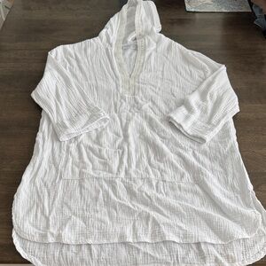 Like new white cover up